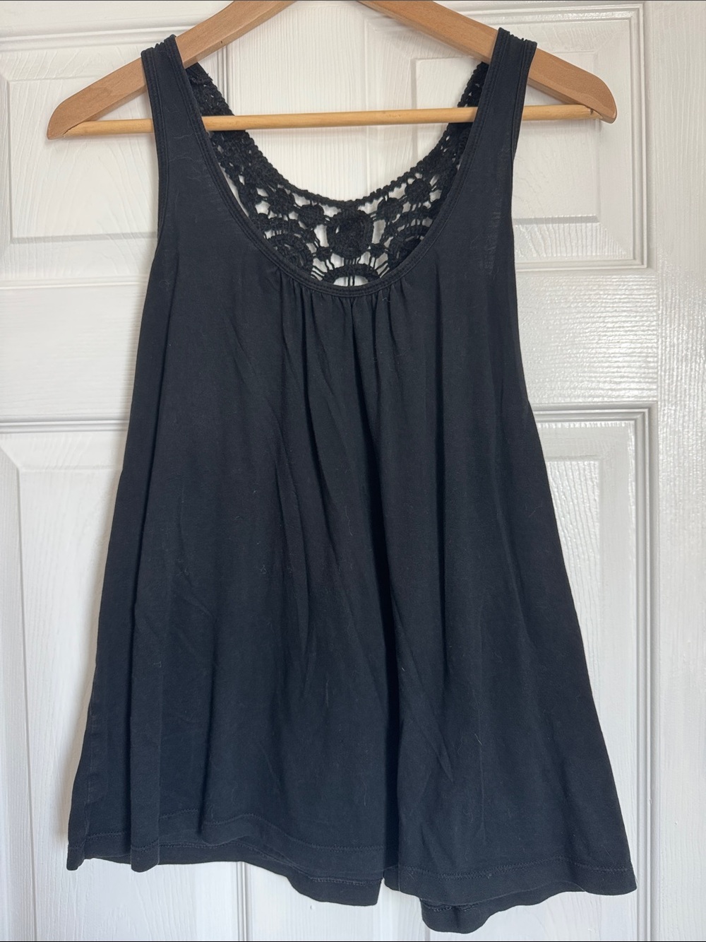 Old Navy Black Crochet-Back Swing Tank